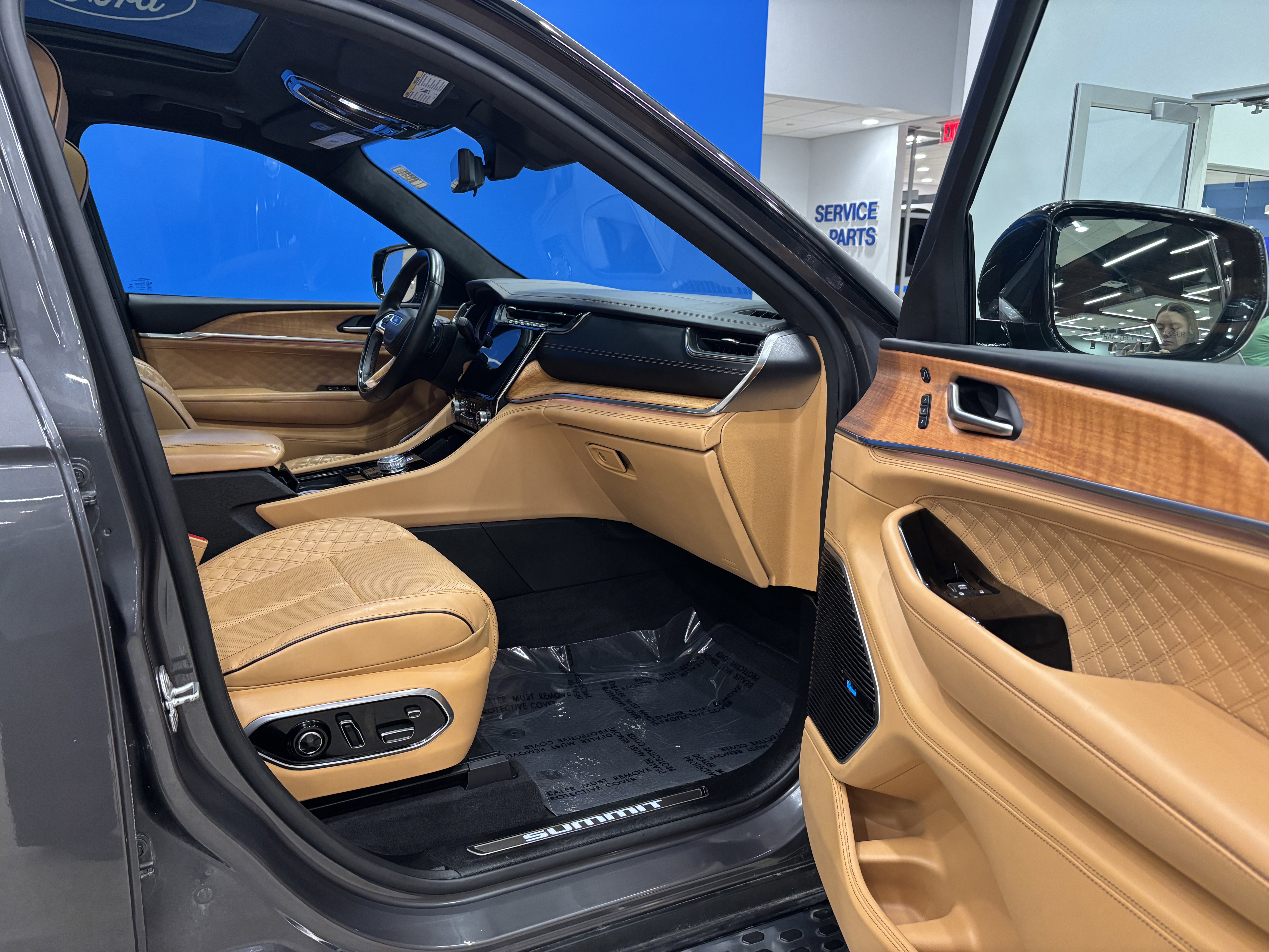 Used 2021 Jeep Grand Cherokee L Summit image 19