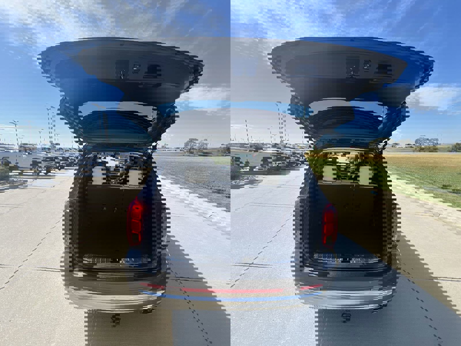 Used 2024 Hyundai Palisade Calligraphy image 27