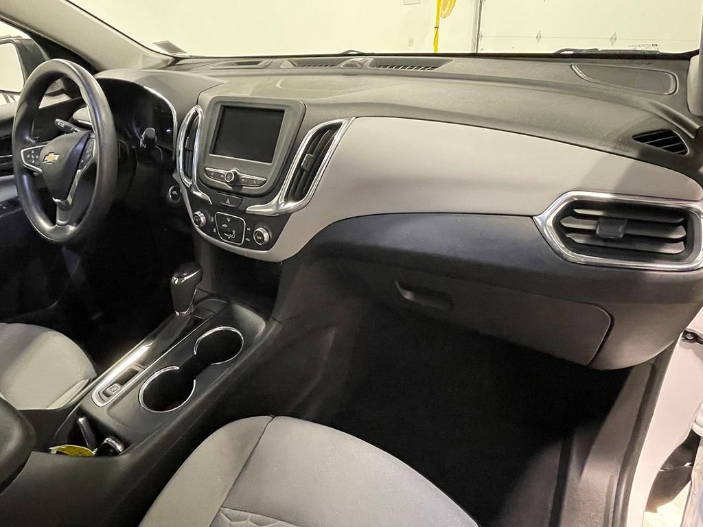 Used 2020 Chevrolet Equinox LS image 26