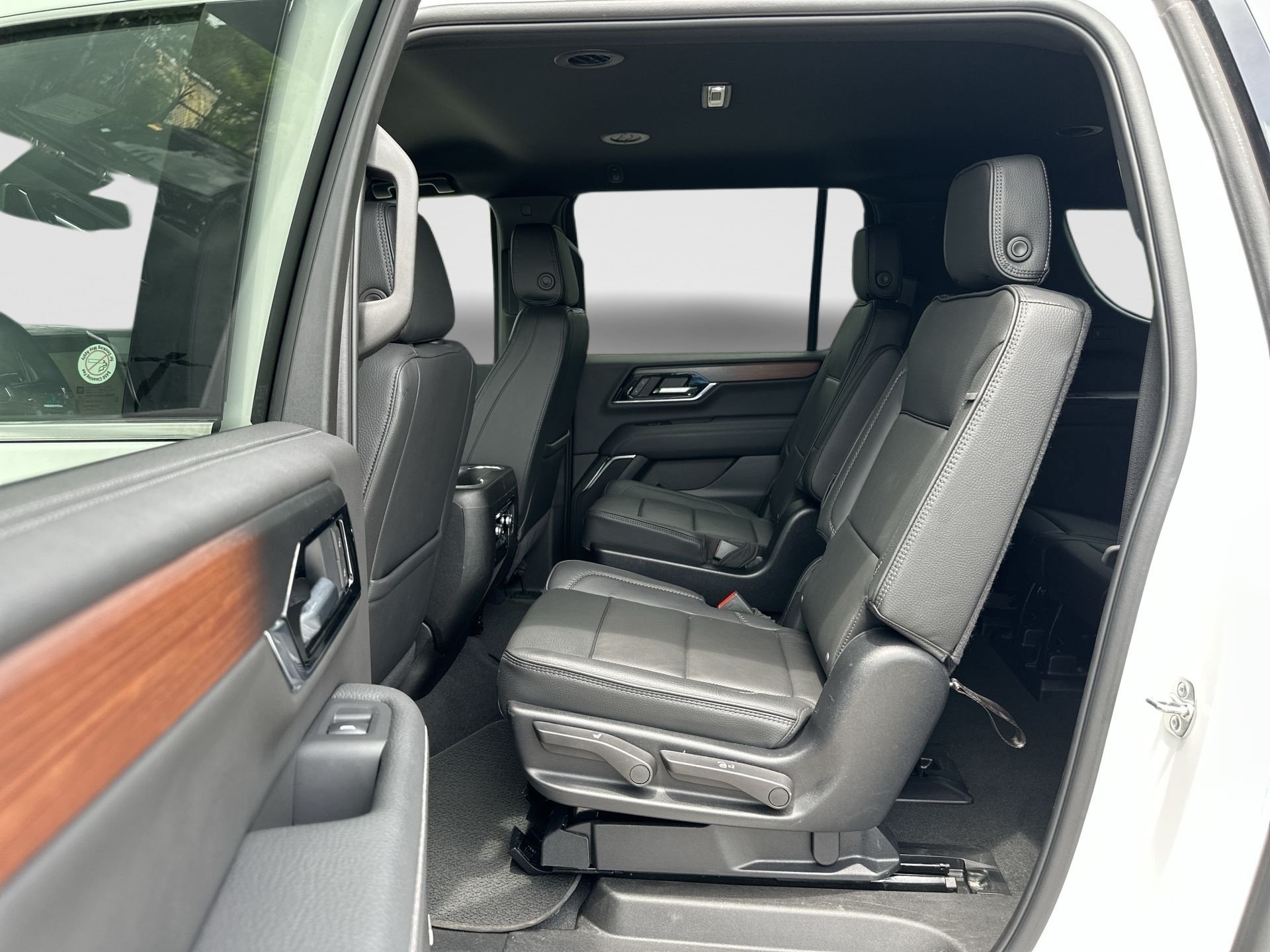 Certified 2025 GMC Yukon XL Denali AWD/4WD image 24