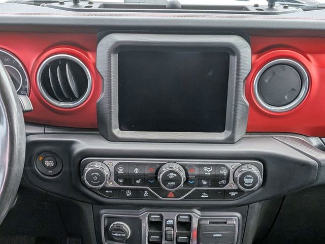 Used 2022 Jeep Wrangler Unlimited Rubicon w/ LED Lighting Group AWD/4WD image 17