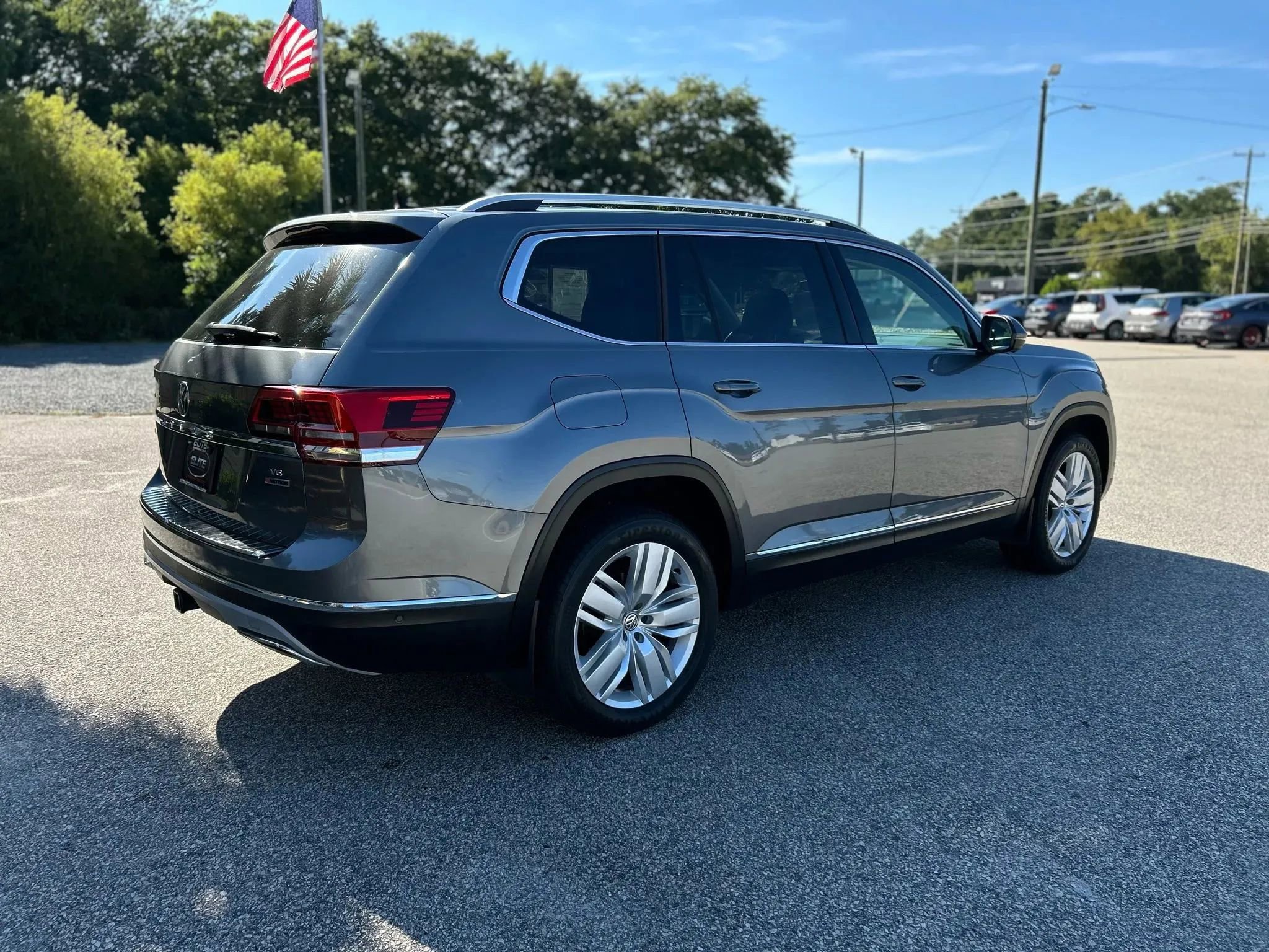 Used 2018 Volkswagen Atlas SEL Premium image 7