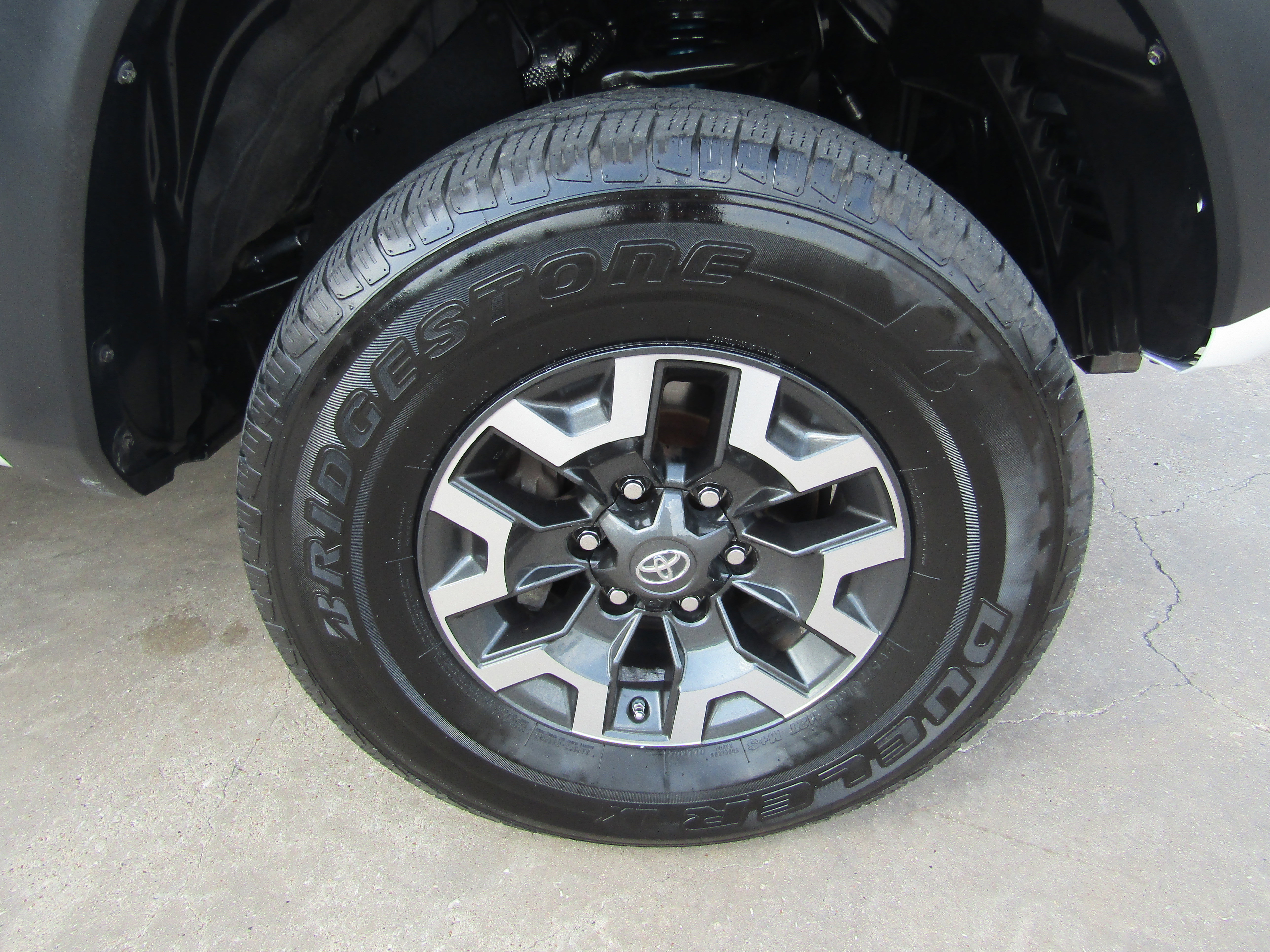 Used 2019 Toyota Tacoma TRD Off-Road image 7