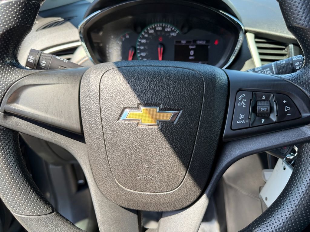 Used 2019 Chevrolet Trax LS w/ LPO, Protection Package FWD image 17