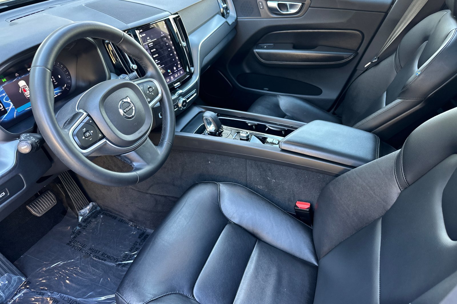 Certified 2023 Volvo XC60 B5 Core w/ Climate Package image 11