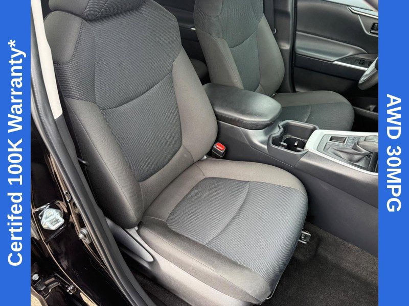 Used 2025 Toyota RAV4 LE AWD/4WD image 11