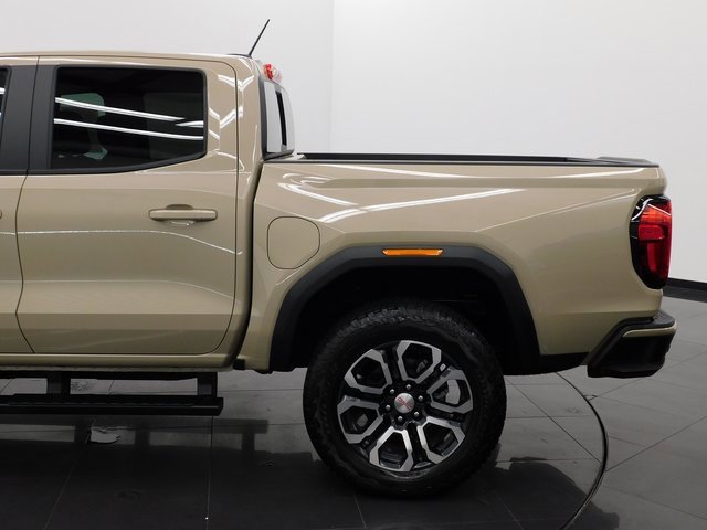 Used 2024 GMC Canyon AT4 w/ AT4 Premium Package image 17