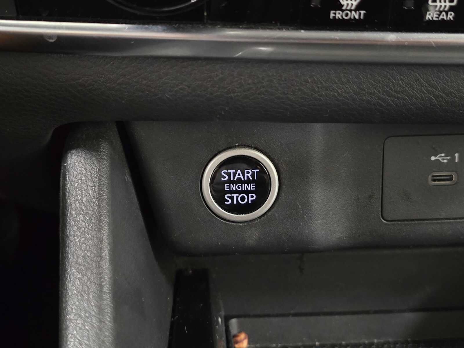 Used 2023 Nissan Rogue SV FWD image 33