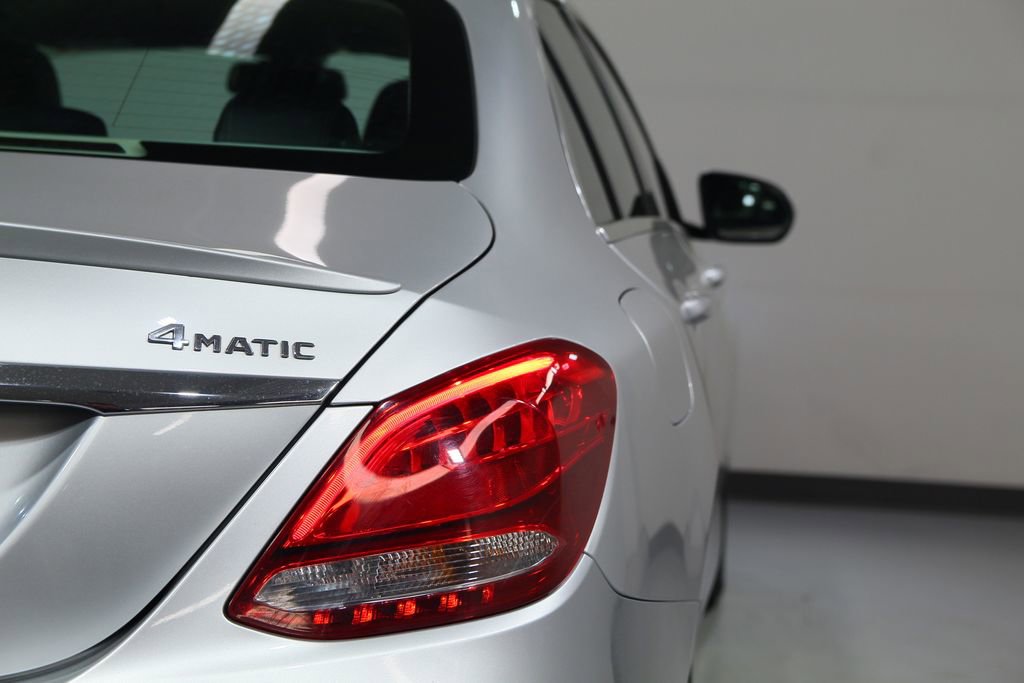 Certified 2018 Mercedes-Benz C 300 4MATIC Sedan image 17