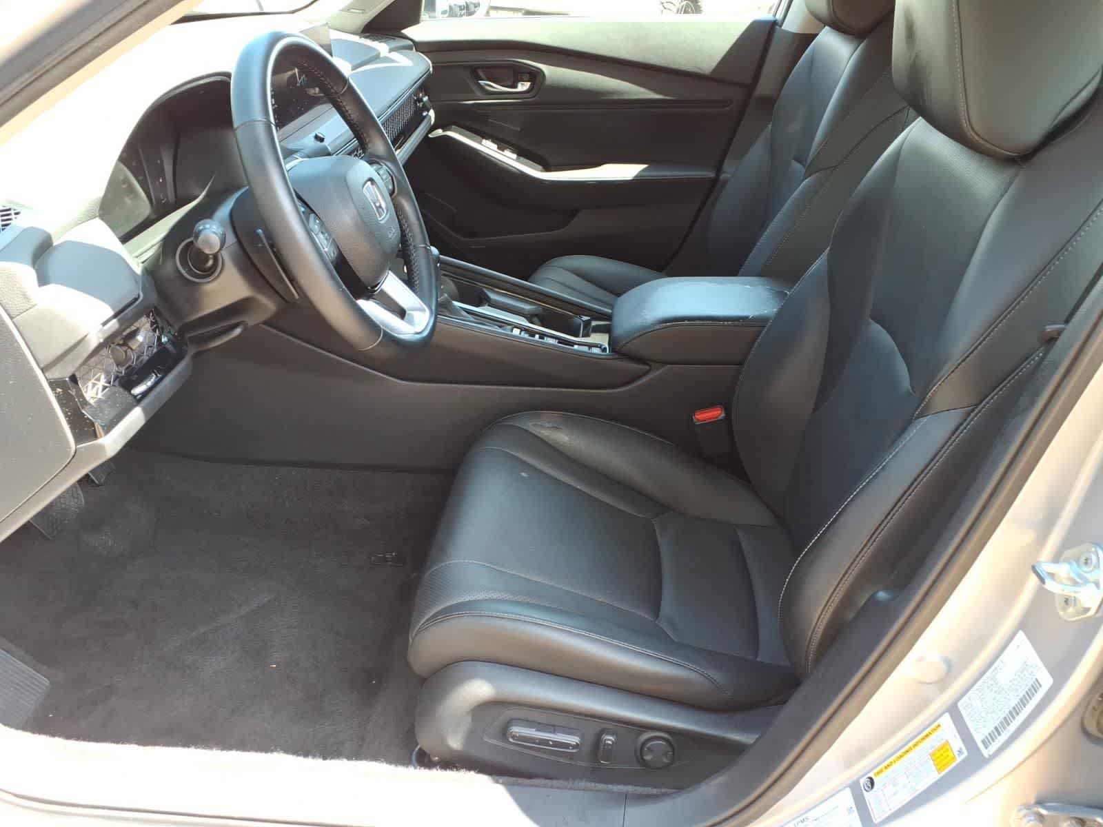 Used 2023 Honda Accord Touring image 14