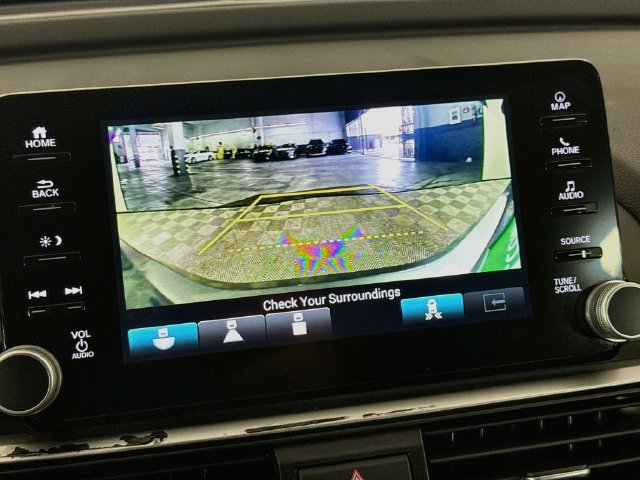 Used 2020 Honda Accord Touring image 18