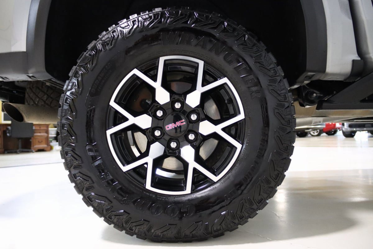 Used 2023 GMC Canyon AT4X image 84