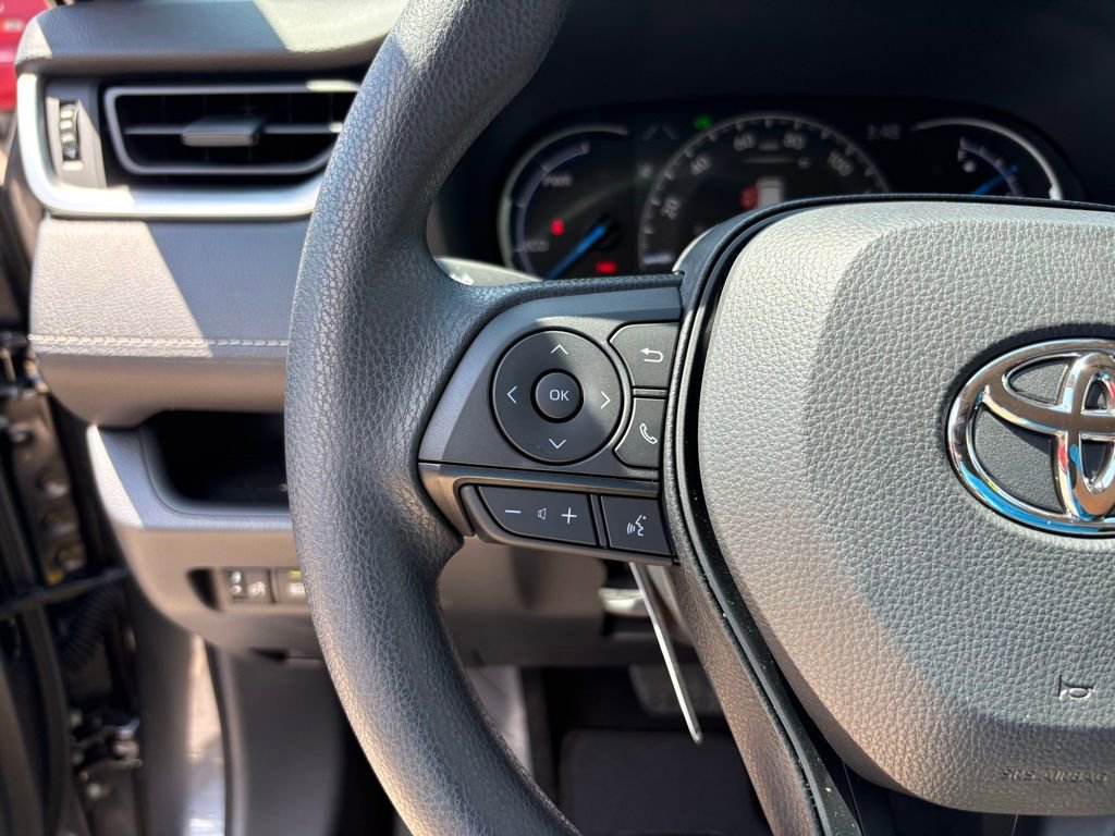 Used 2025 Toyota RAV4 LE image 25