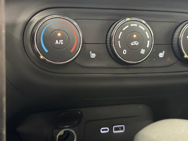Certified 2024 Chevrolet Trax LS w/ LS Convenience Package FWD image 27