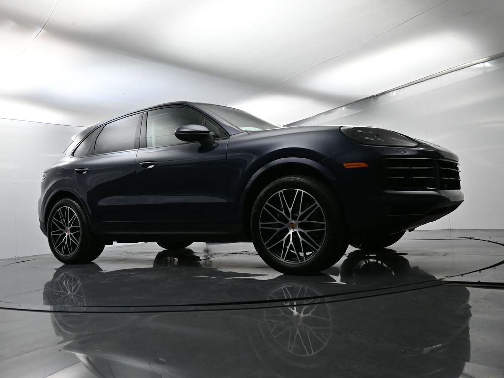 Used 2025 Porsche Cayenne image 53