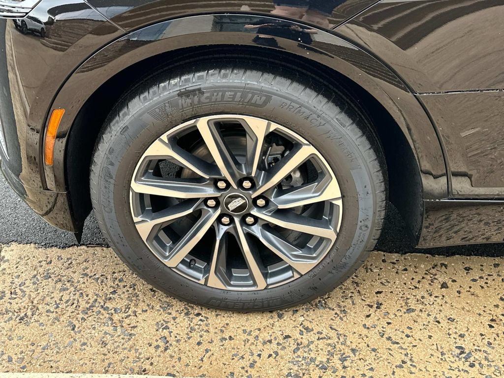 Used 2025 Cadillac Lyriq Sport AWD/4WD image 7