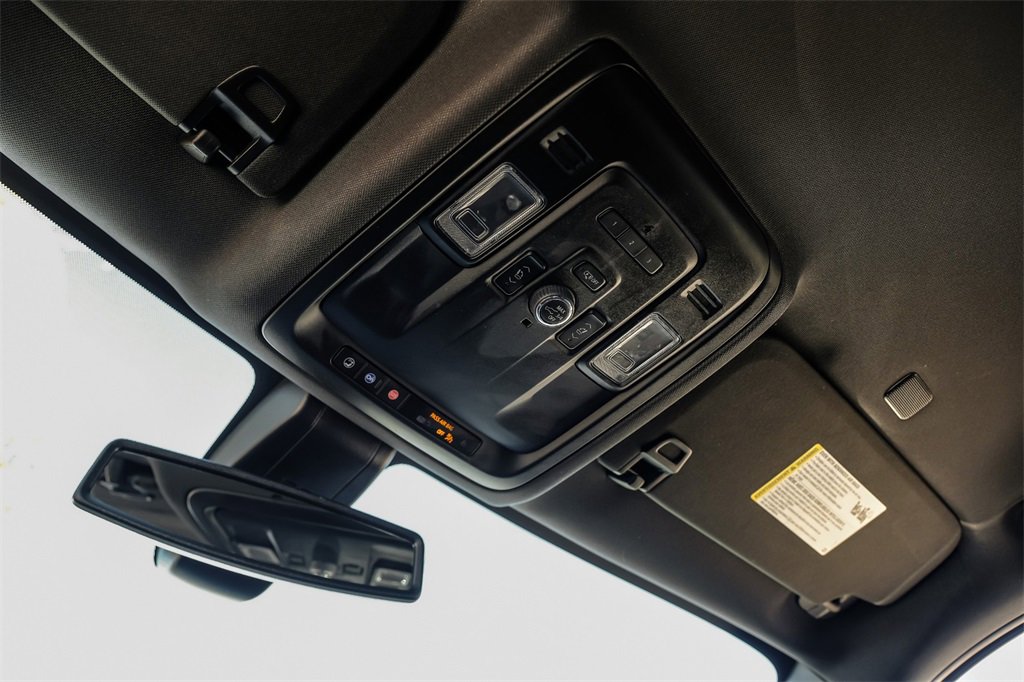 Used 2022 GMC Yukon XL SLT image 31