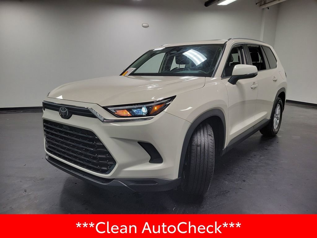 Used 2024 Toyota Grand Highlander XLE AWD/4WD image 4