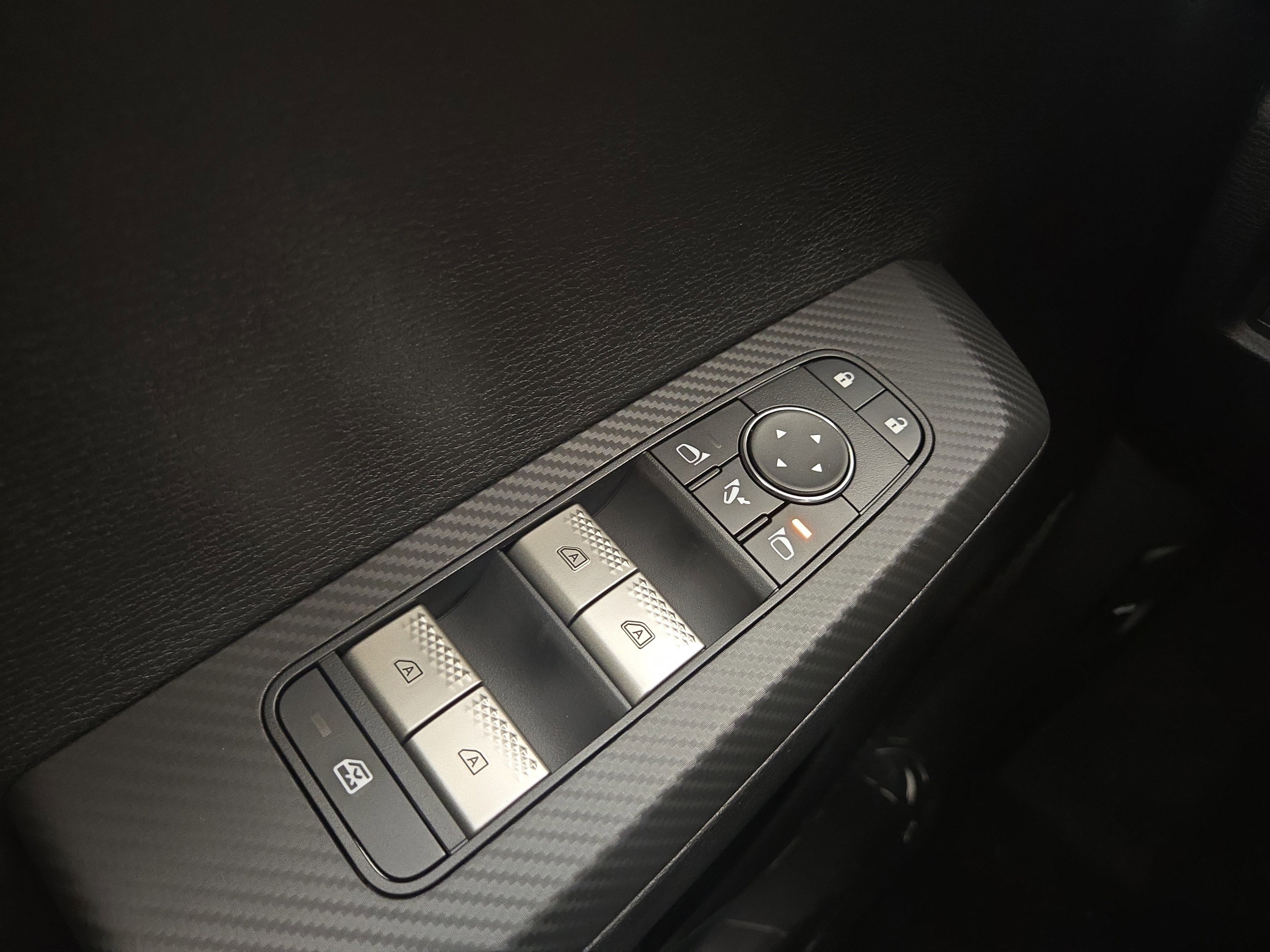 New 2026 Mitsubishi Outlander SE image 30