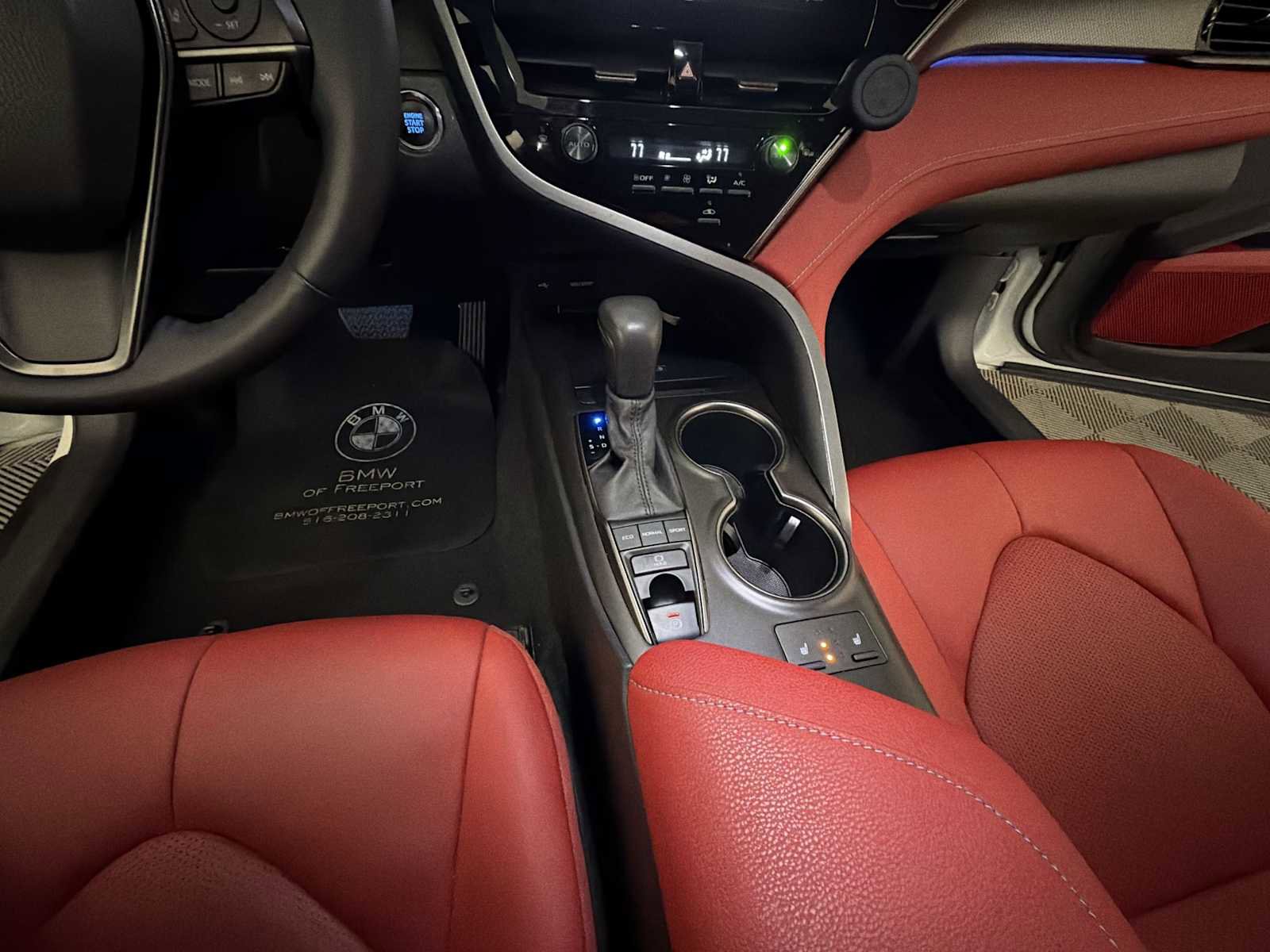 Used 2023 Toyota Camry XSE image 15