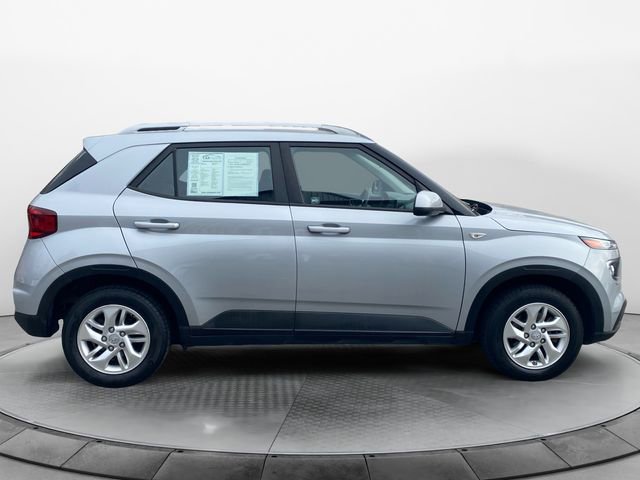 Used 2020 Hyundai Venue SEL image 6