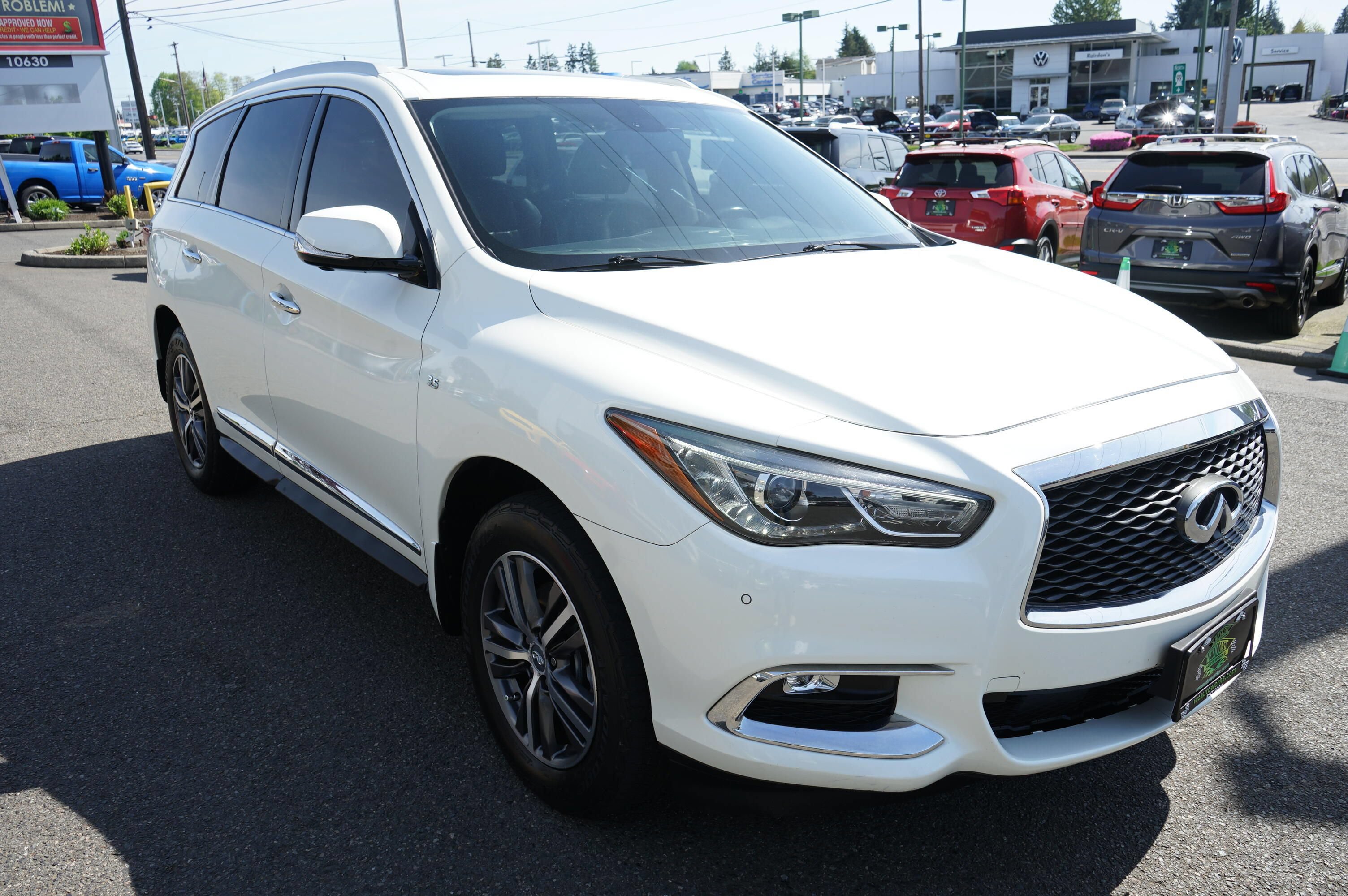Used 2017 INFINITI QX60 Luxe w/ Premium Plus Package AWD/4WD image 7