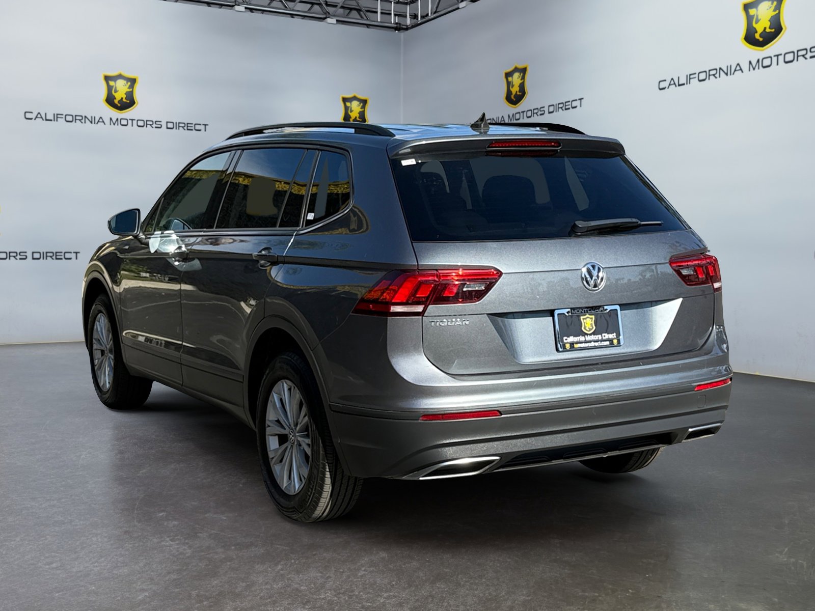 Used 2020 Volkswagen Tiguan S image 3