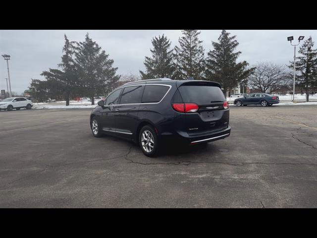Used 2019 Chrysler Pacifica Limited image 31