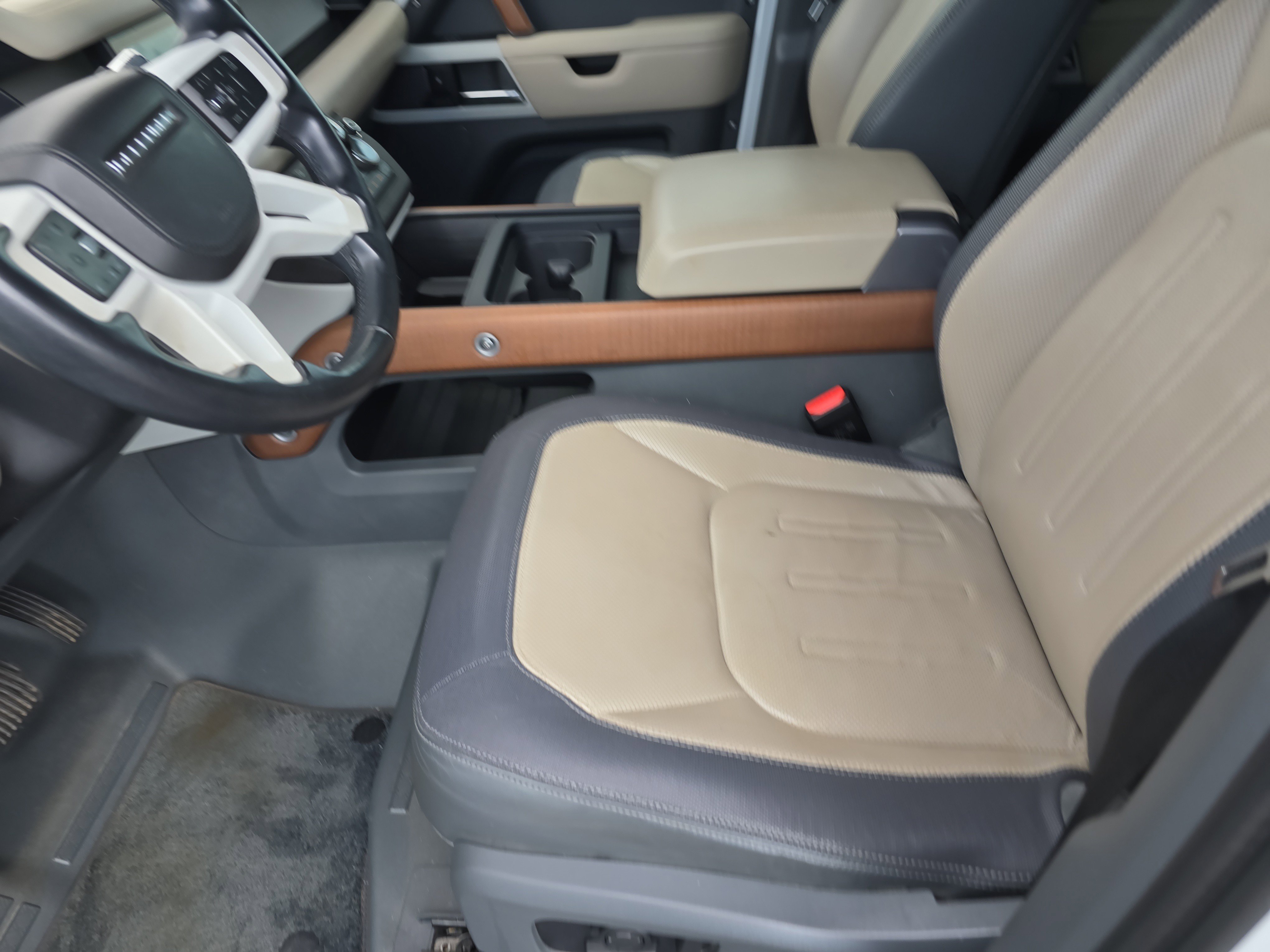 Used 2021 Land Rover Defender 110 X-Dynamic HSE image 22