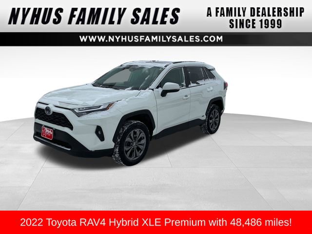 Used 2022 Toyota RAV4 XLE Premium image 1