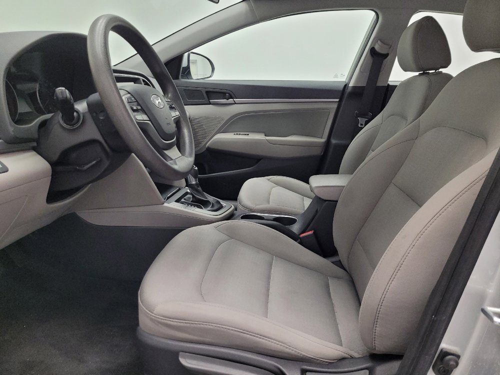 Used 2017 Hyundai Elantra SE image 17