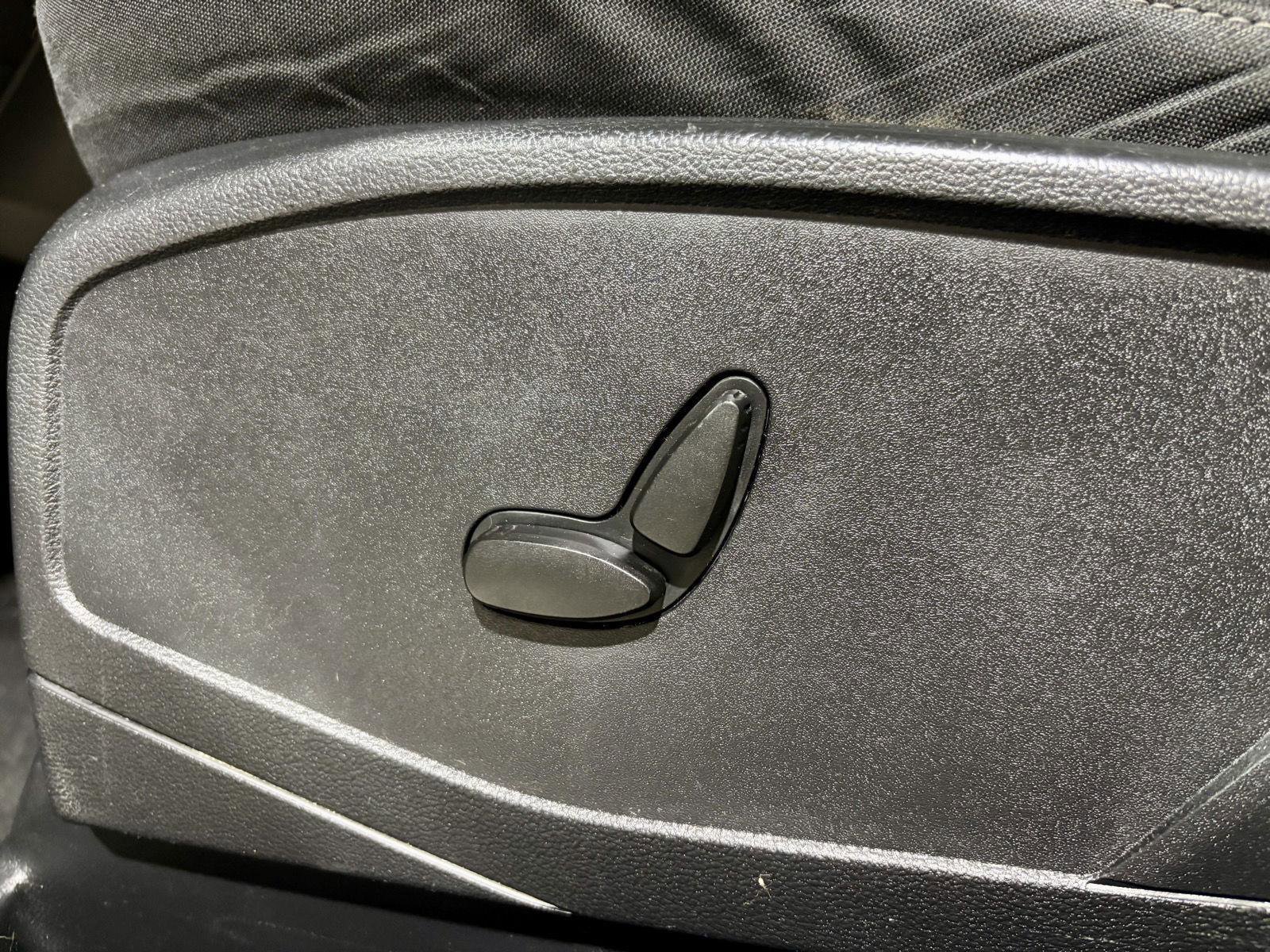 Used 2019 Ford Transit Connect XLT w/ Driver-Assist Package image 24