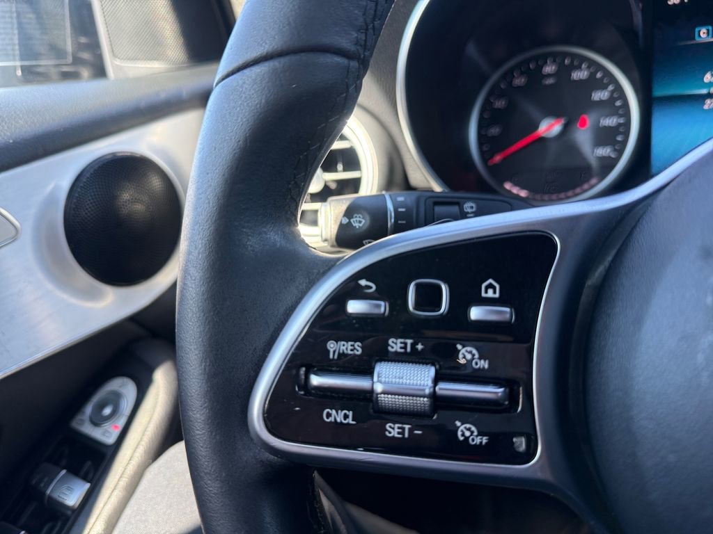 Used 2021 Mercedes-Benz GLC 300 4MATIC image 21