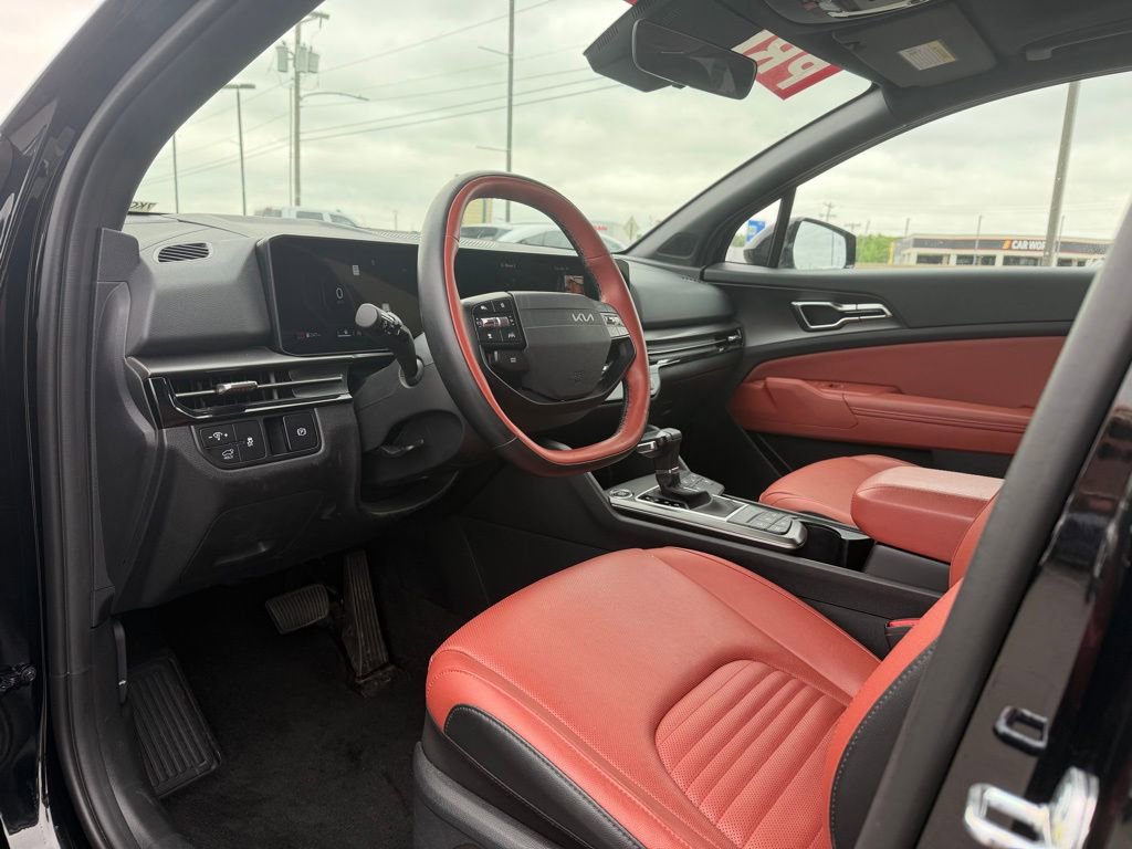 Used 2026 Kia Sportage SX image 11