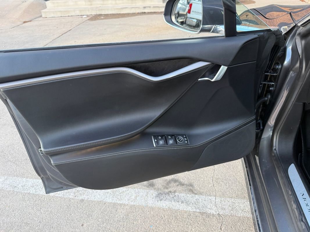 Used 2019 Tesla Model S 100D image 27