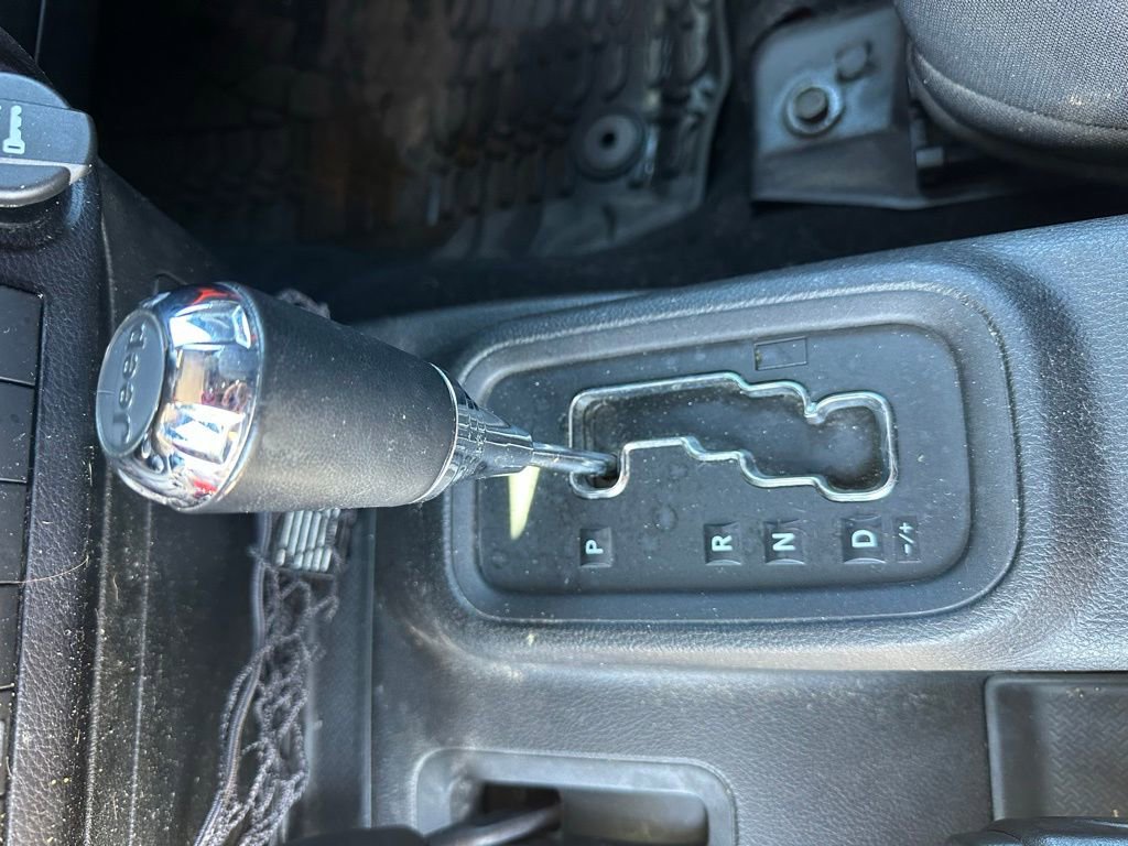 Used 2015 Jeep Wrangler Unlimited Sport w/ Quick Order Package 24S AWD/4WD image 19