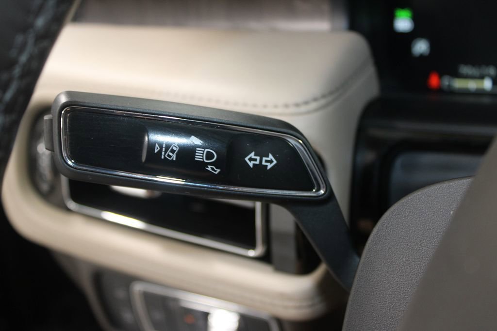 Used 2022 Lincoln Nautilus Reserve w/ Equipment Group 201A image 40