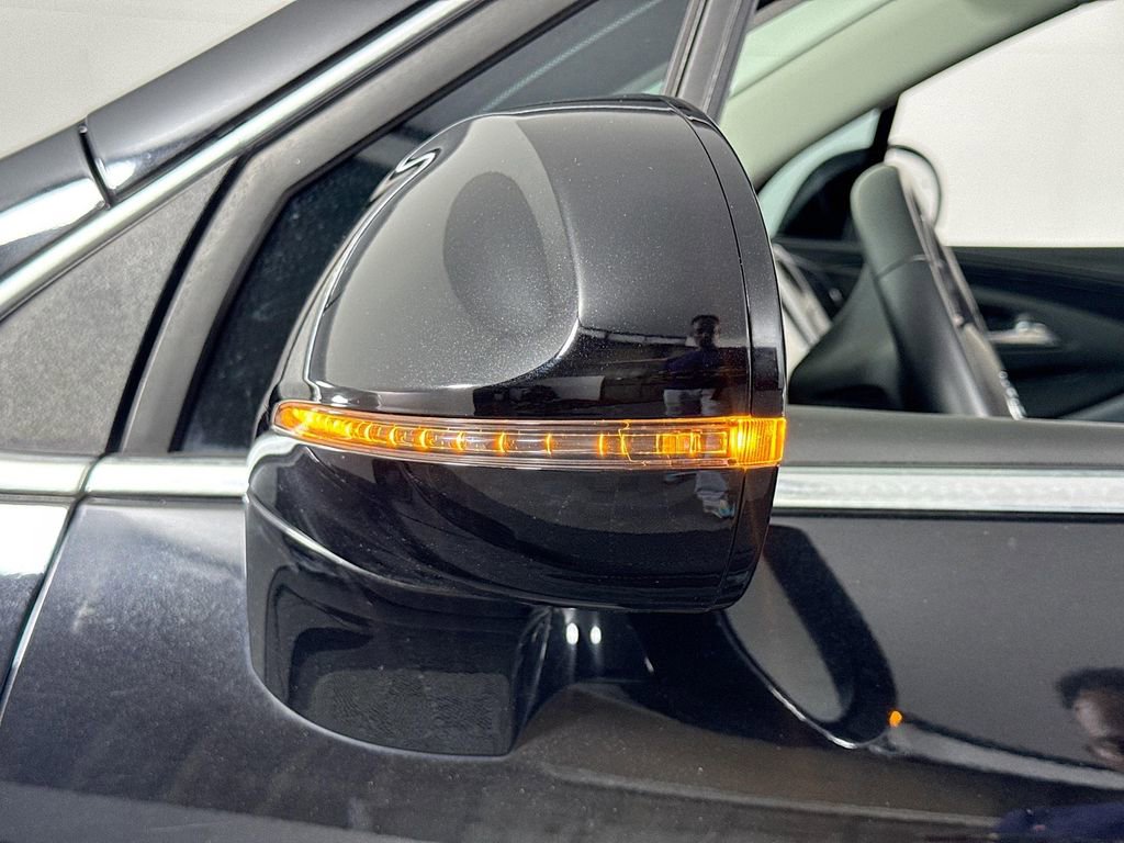 Used 2019 Buick Envision Essence image 19