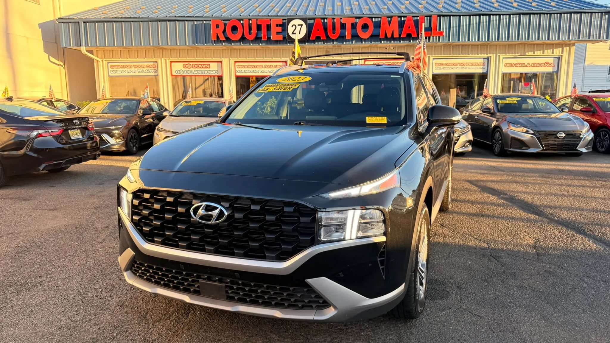 Used 2023 Hyundai Santa Fe SEL FWD image 1