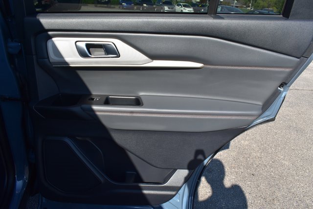 Used 2025 Ford Explorer Active image 45