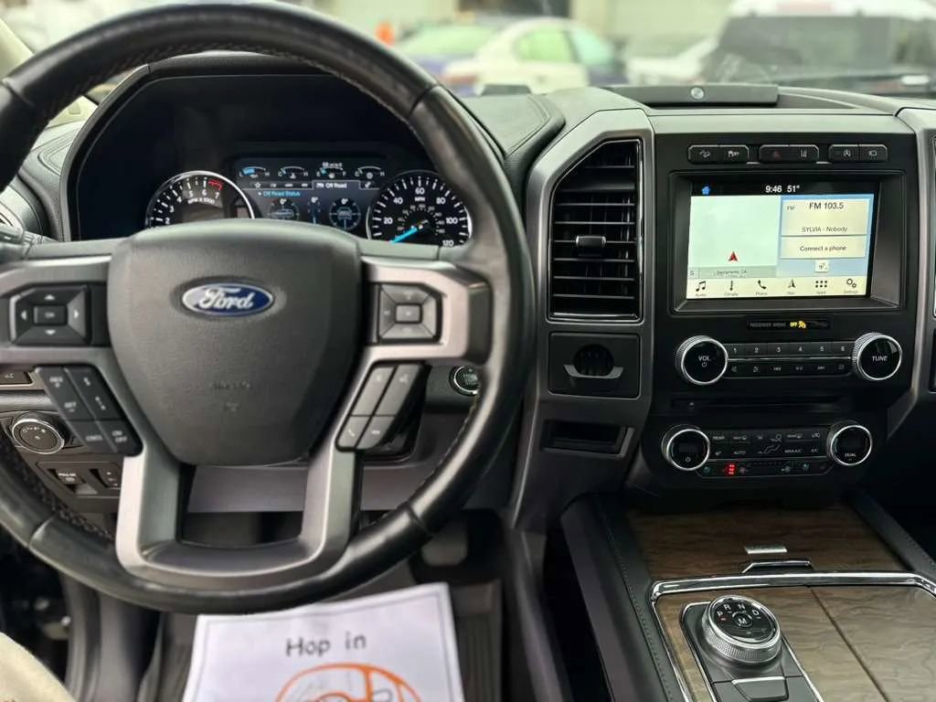 Used 2018 Ford Expedition Platinum image 24