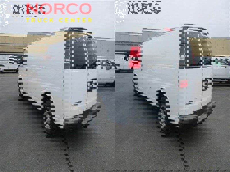 Used 2017 Chevrolet Express 2500 Extended image 7