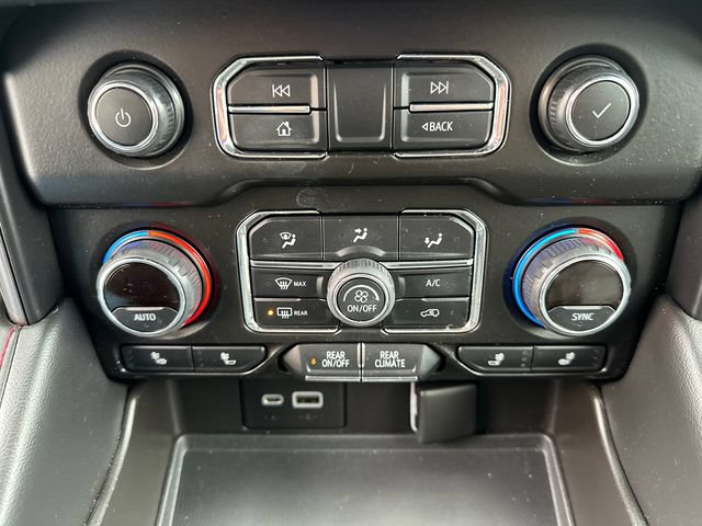 Used 2021 Chevrolet Tahoe RST AWD/4WD image 32