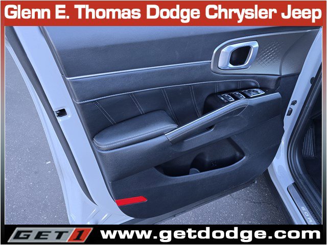 Used 2023 Kia Sorento SX image 23