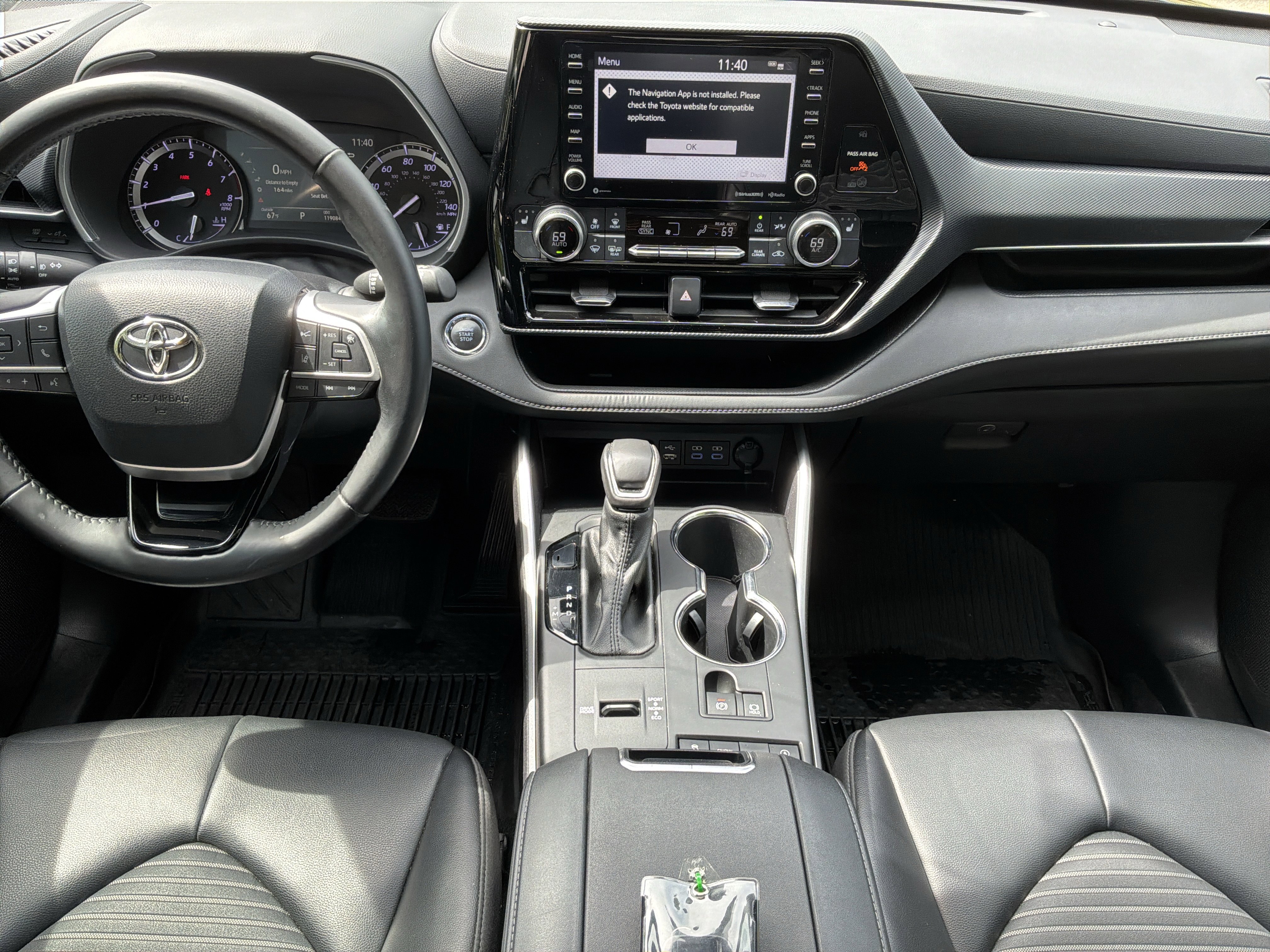 Used 2022 Toyota Highlander XSE FWD image 29