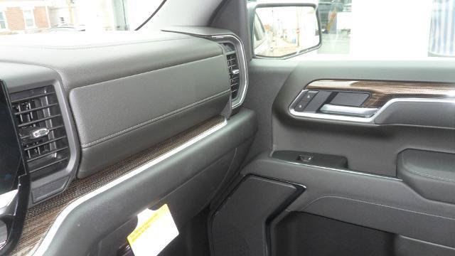 New 2026 Chevrolet Silverado 1500 LT w/ Leather Package AWD/4WD image 26