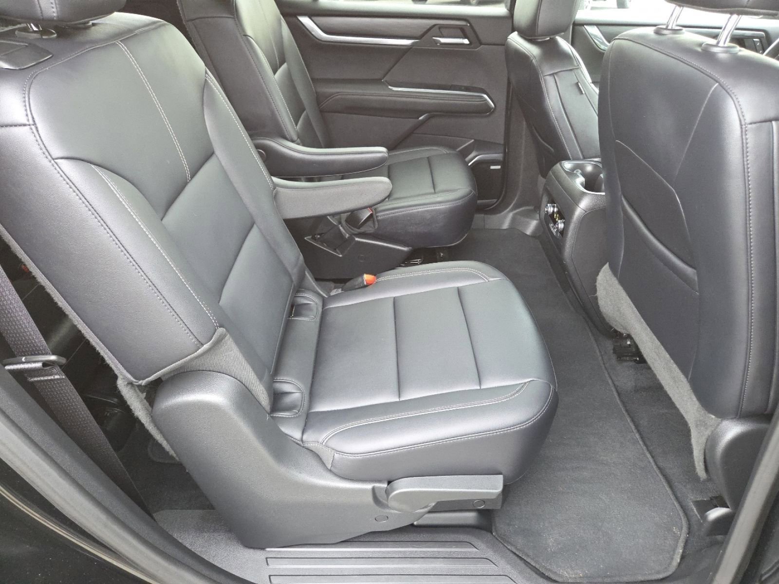 Used 2024 GMC Acadia Elevation AWD/4WD image 27