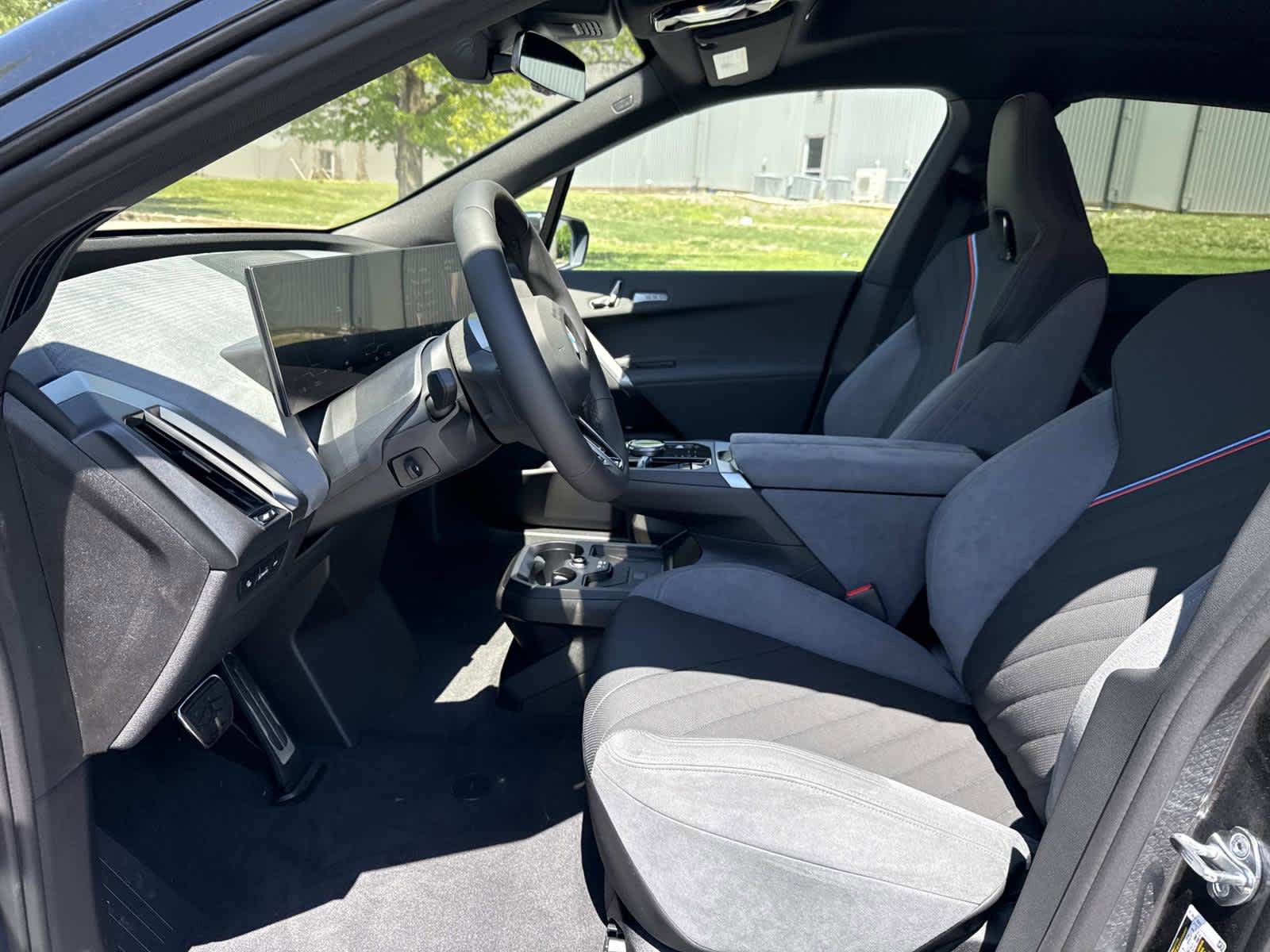 New 2026 BMW iX xDrive45 AWD/4WD image 14