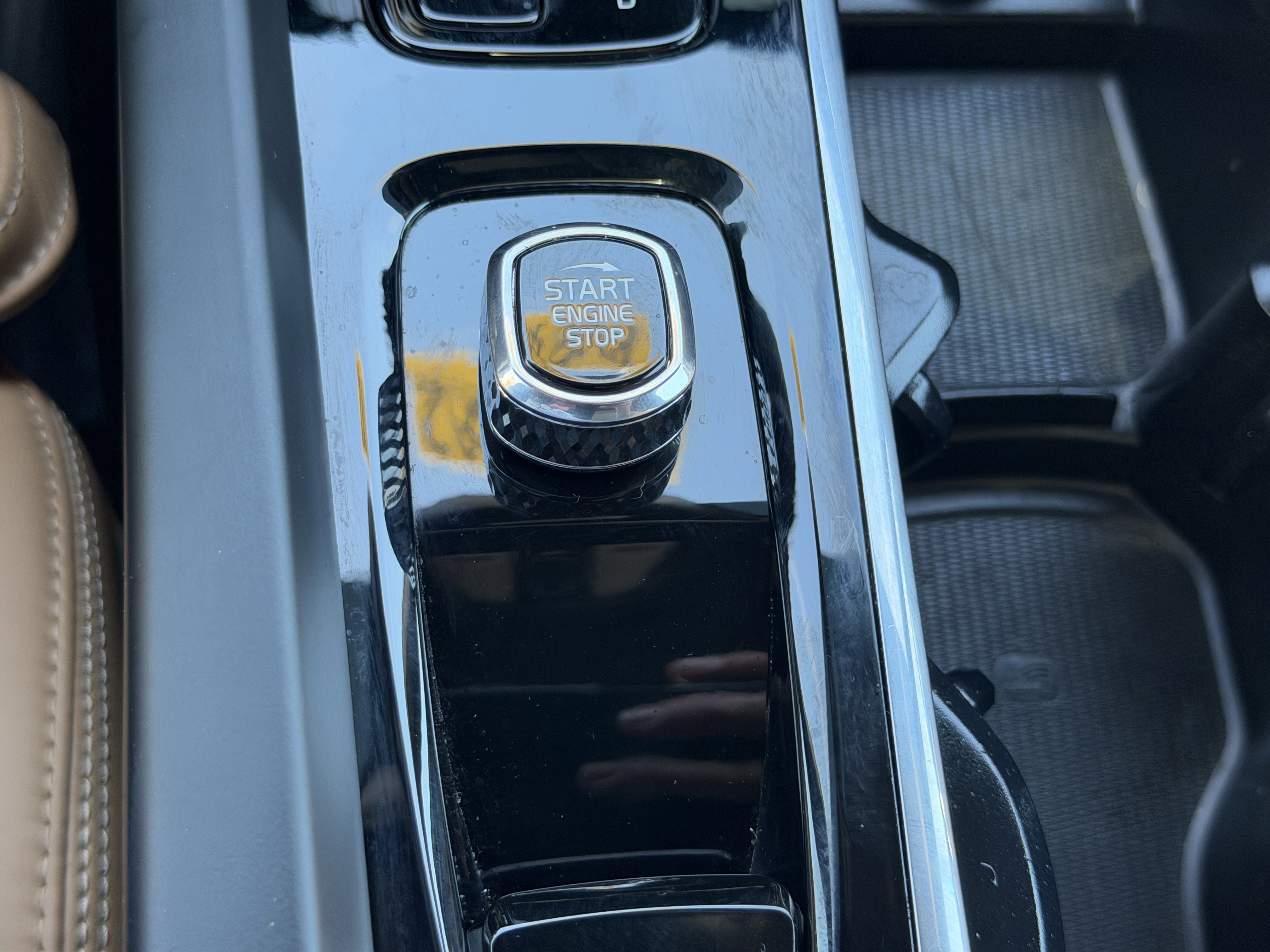 Certified 2023 Volvo XC60 B5 Ultimate FWD image 27
