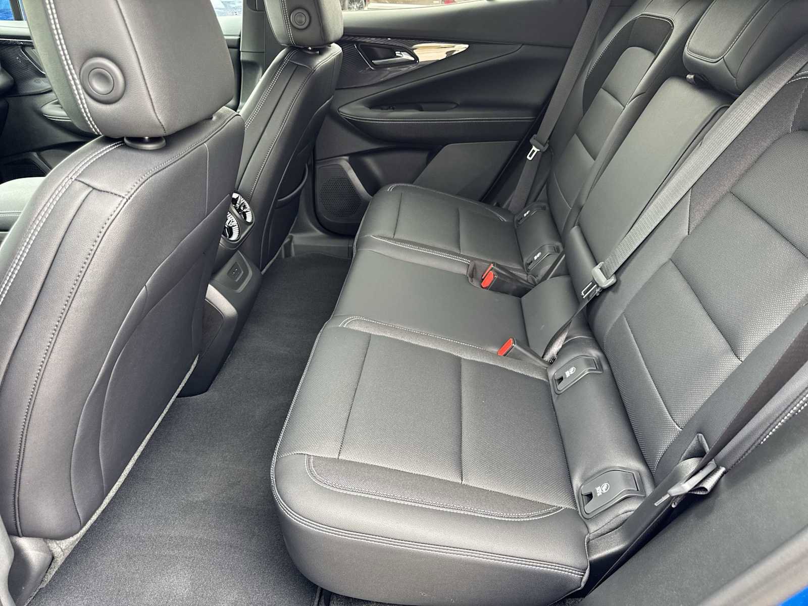 Used 2025 Chevrolet Blazer EV LT image 6